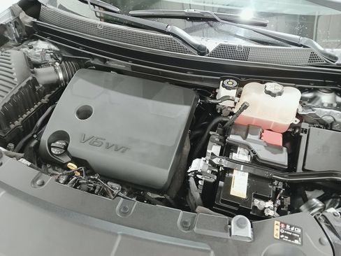 Used 2023 Chevrolet Traverse LS w/ Safety Package AWD/4WD image 34