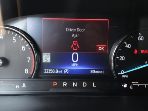 Used 2024 Ford Explorer XLT w/ Equipment Group 202A RWD image 20
