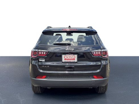 New 2026 Jeep Compass Latitude AWD/4WD image 10