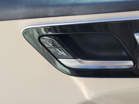 Used 2024 Mercedes-Benz C 300 Sedan image 15