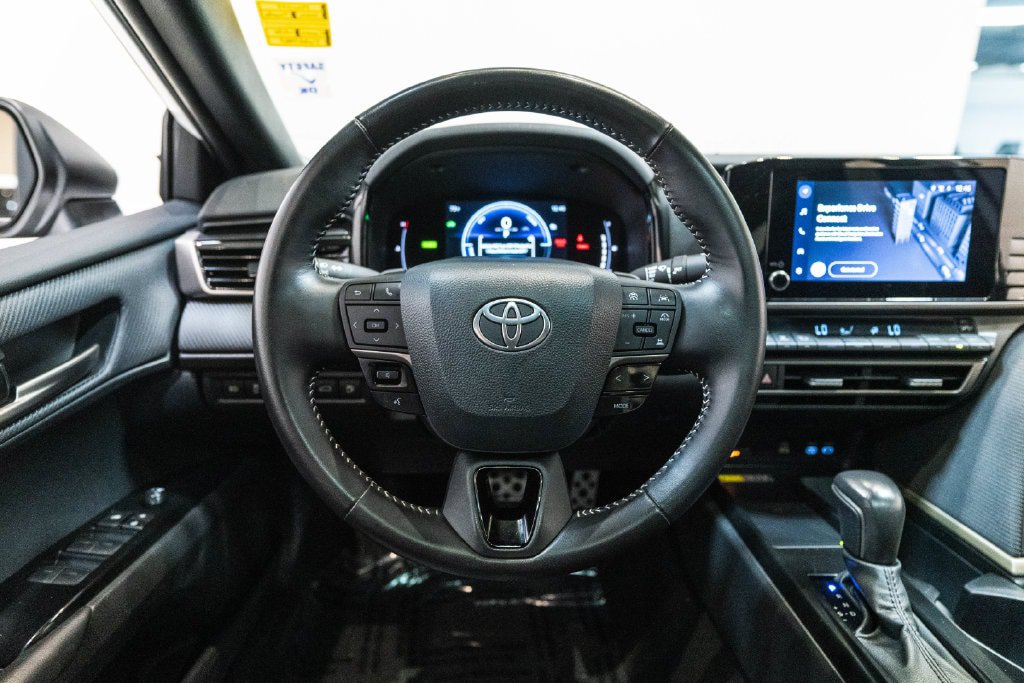 Used 2026 Toyota Camry SE w/ Convenience Package FWD image 15