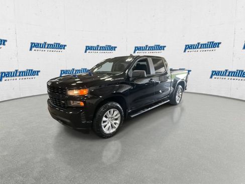 Used 2020 Chevrolet Silverado 1500 Custom w/ Custom Value Package AWD/4WD image 5