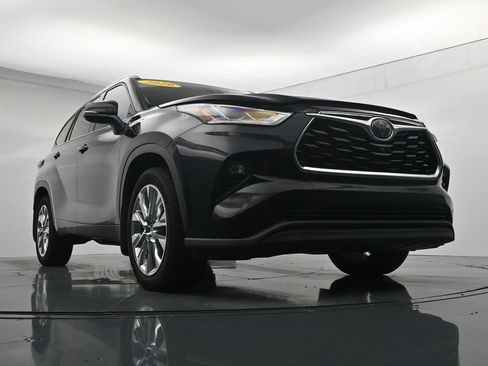 Used 2020 Toyota Highlander Limited AWD/4WD image 35