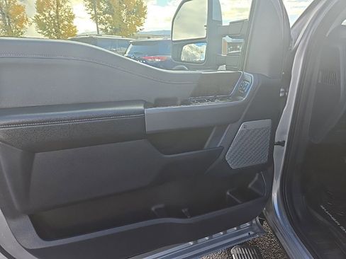 Used 2023 Ford F250 Lariat w/ Lariat Ultimate Package image 9