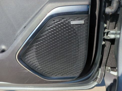 Used 2025 GMC Acadia Elevation image 29