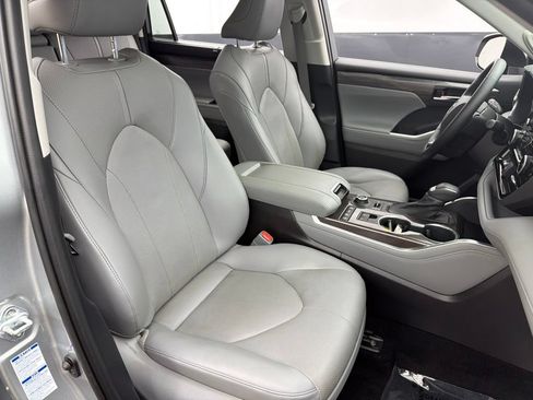 Used 2021 Toyota Highlander Limited AWD/4WD image 33