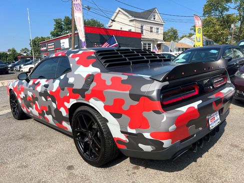 Used 2017 Dodge Challenger SRT Hellcat image 7