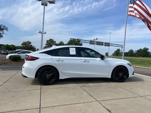 Used 2023 Honda Civic Sport image 12