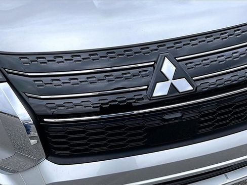 Used 2024 Mitsubishi Outlander SEL image 29