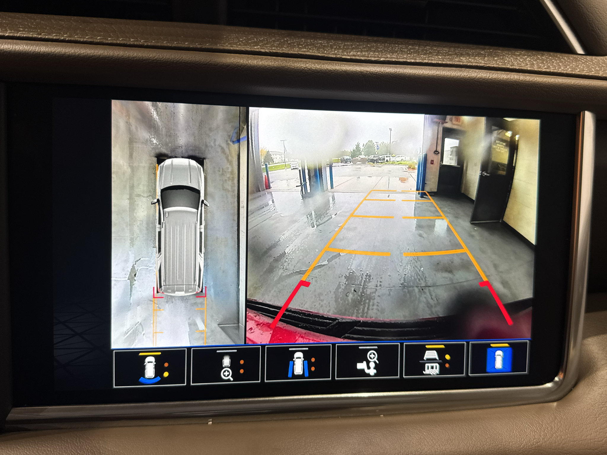 Used 2022 GMC Yukon Denali AWD/4WD image 32