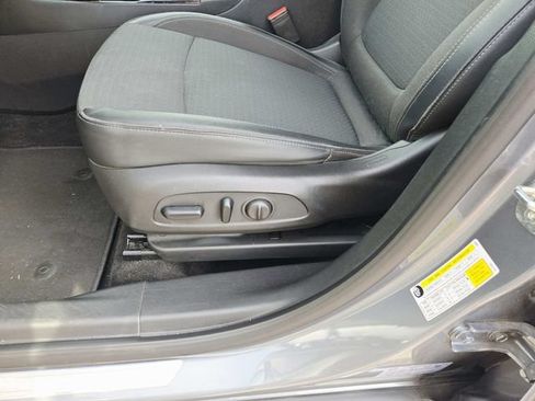 Used 2021 Buick Encore GX Select w/ Sport Touring Package FWD image 20