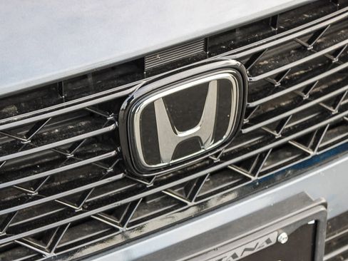 Used 2025 Honda Accord Touring image 5