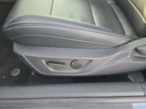 Certified 2025 Ford Mustang Premium image 12