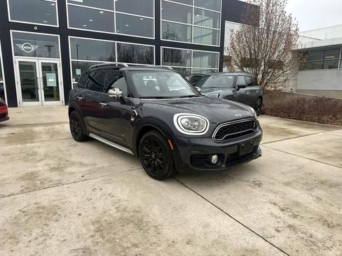 Used 2017 MINI Cooper Countryman S image 1