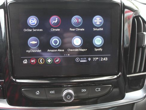 Used 2023 Chevrolet Traverse LT image 9