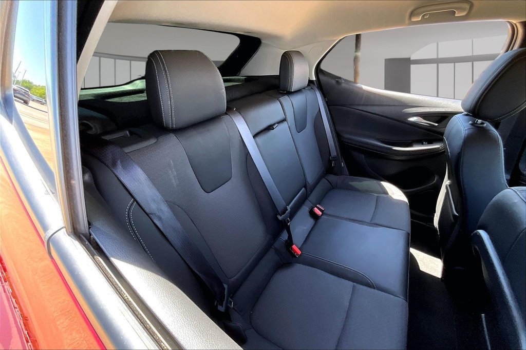 Used 2022 Buick Encore GX Select w/ Sport Touring Package FWD image 29