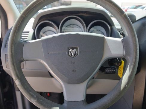 Used 2009 Dodge Grand Caravan SE image 17