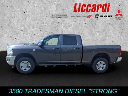 Used 2024 RAM 3500 Tradesman w/ Chrome Appearance Group AWD/4WD image 4
