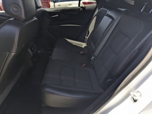 Used 2024 Chevrolet Equinox RS FWD image 8