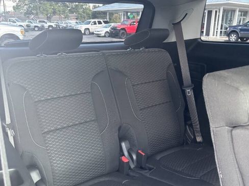 Used 2018 GMC Acadia SLE AWD/4WD image 9
