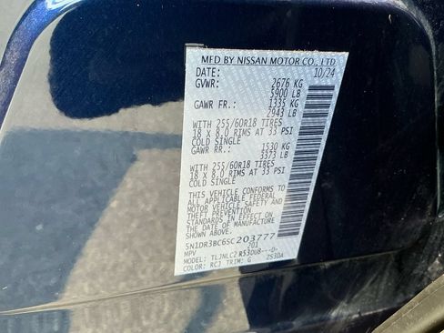Used 2025 Nissan Pathfinder SV AWD/4WD image 30