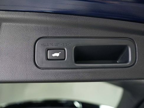 Used 2023 Acura MDX SH-AWD image 43