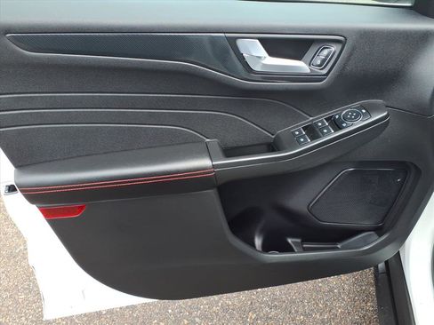 Certified 2023 Ford Escape ST-Line w/ Tech Pack #1 image 13