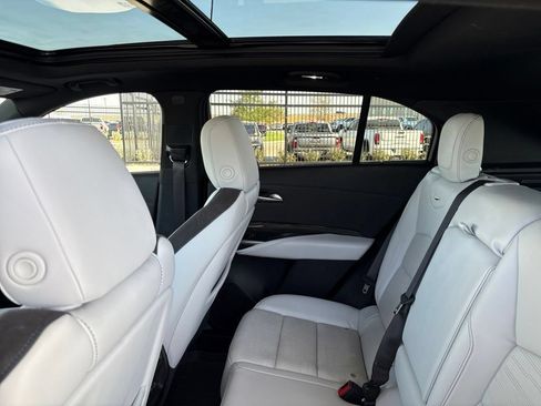 Certified 2024 Cadillac XT4 Sport FWD image 3