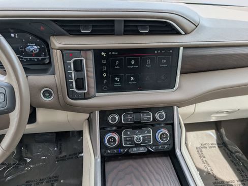 Used 2022 GMC Yukon XL Denali w/ Max Trailering Package AWD/4WD image 19