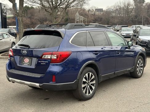 Used 2015 Subaru Outback 3.6R Limited image 5