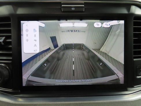 Used 2025 Ford F450 Platinum w/ Platinum Plus Package image 14