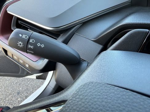 Used 2026 Toyota Prius XSE image 31