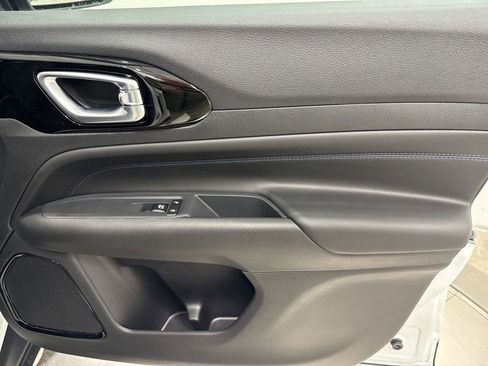 New 2026 Jeep Compass Limited AWD/4WD image 15