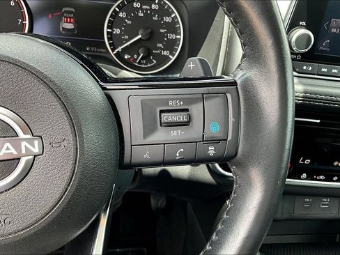 Used 2023 Nissan Rogue SL FWD image 13