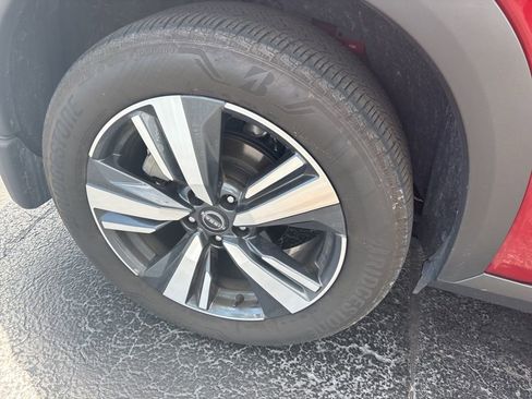 Certified 2024 Nissan Rogue SL w/ SL Premium Package image 9