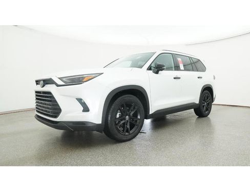 New 2026 Toyota Grand Highlander AWD Hybrid image 17