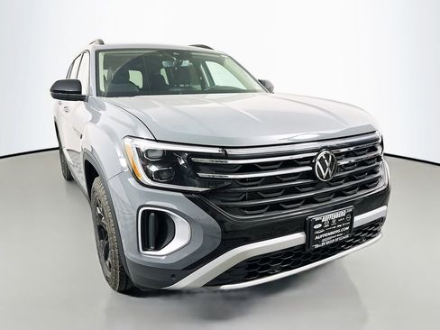 New 2026 Volkswagen Atlas Peak Edition AWD/4WD image 1