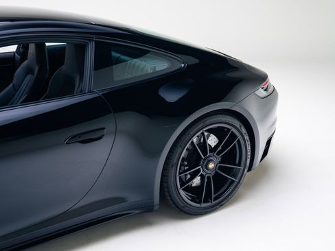 Used 2024 Porsche 911 Carrera GTS image 18