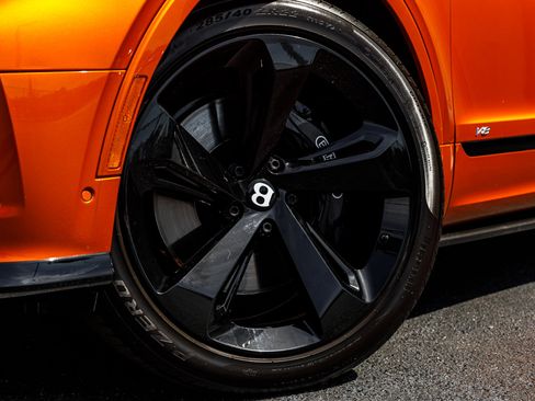 Used 2021 Bentley Bentayga image 8