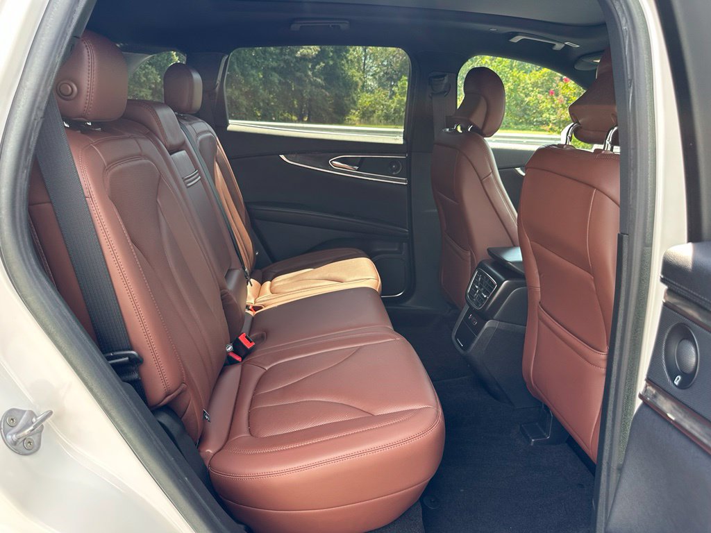 Used 2019 Lincoln Nautilus Reserve FWD image 22
