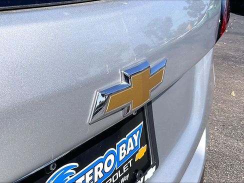 Used 2022 Chevrolet Equinox LT FWD image 9