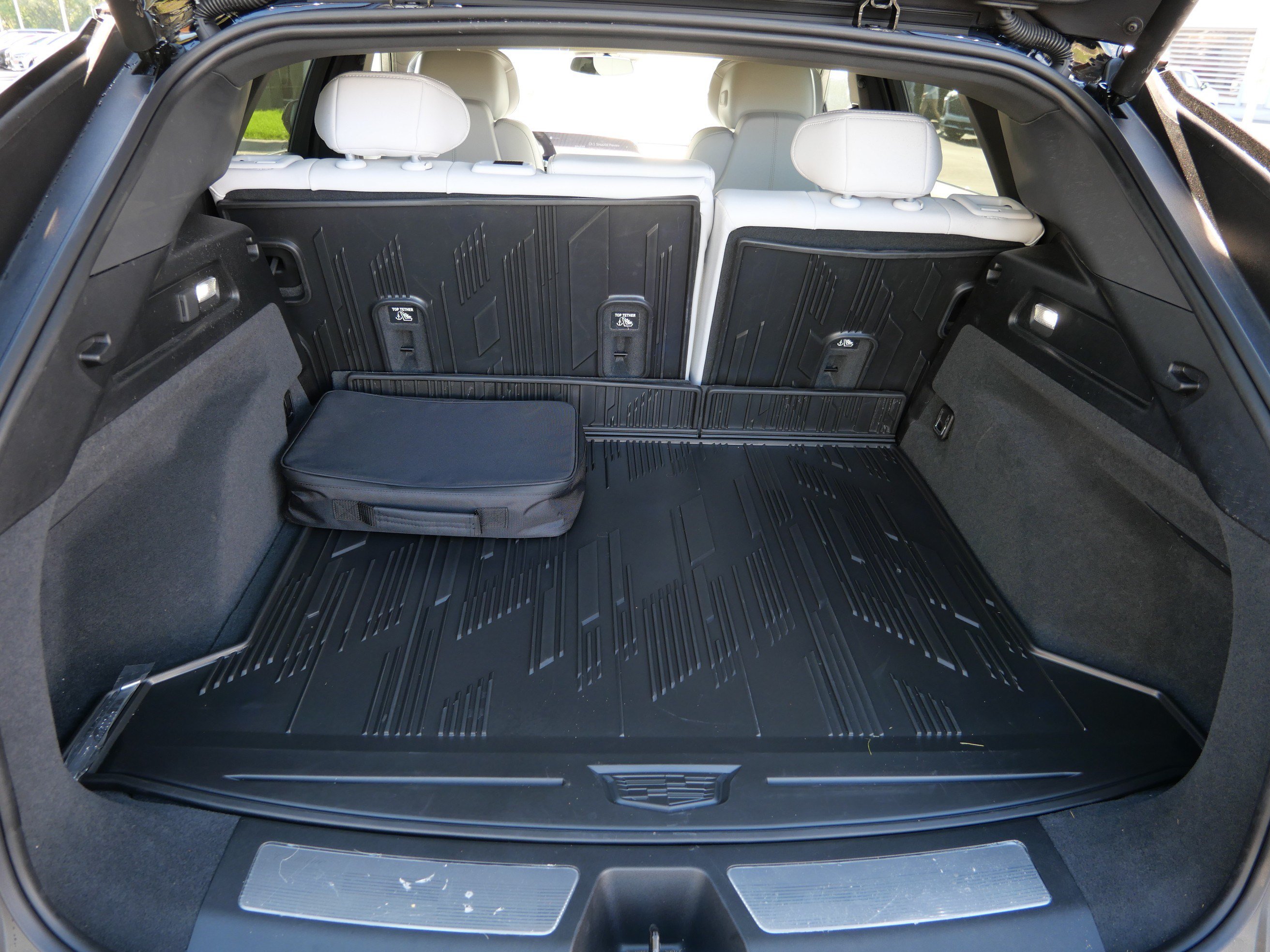 Used 2026 Cadillac Lyriq Luxury w/ LPO, Floor Liner Package AWD/4WD image 16