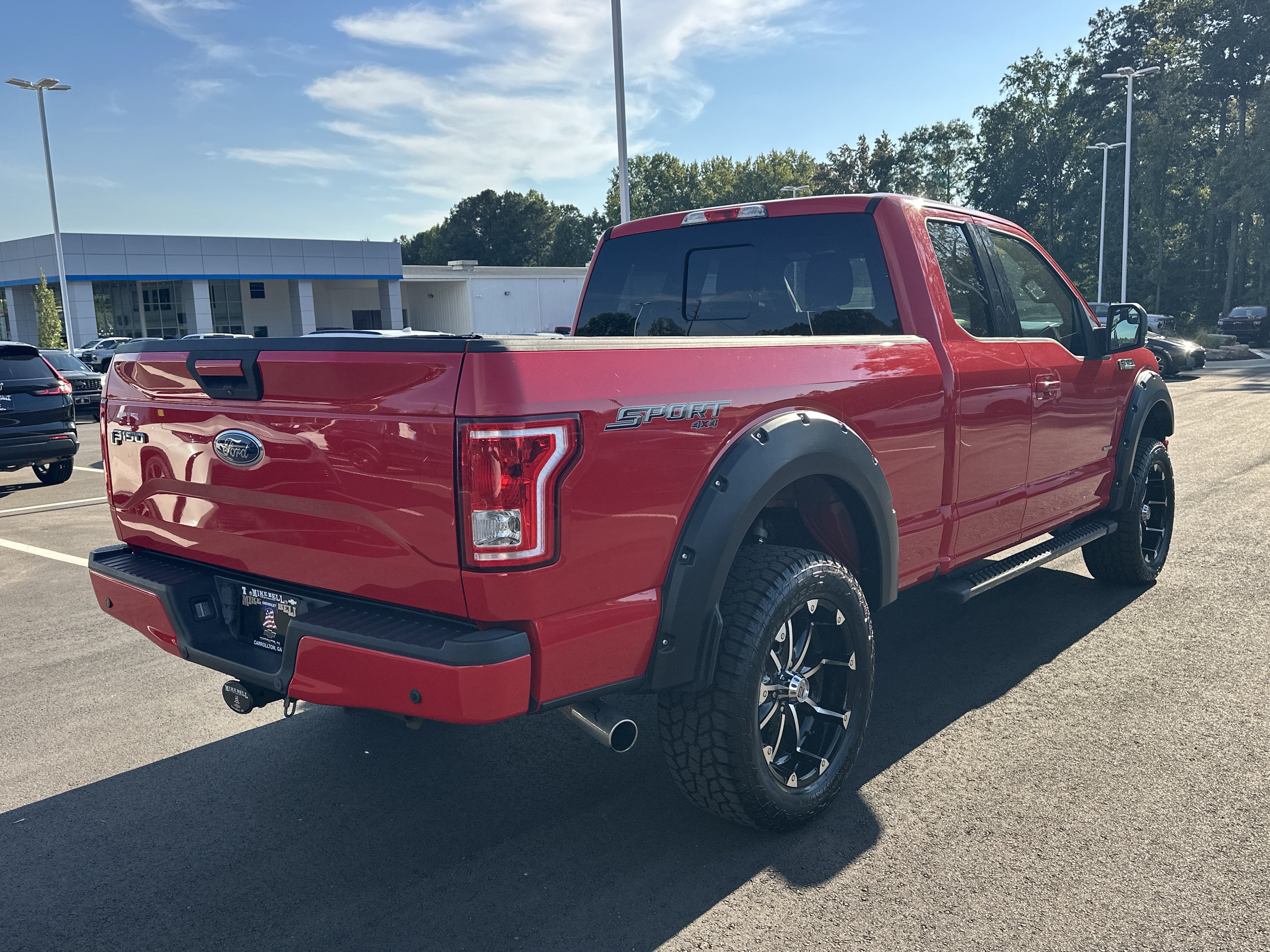 Used 2015 Ford F150 XLT w/ Equipment Group 302A Luxury AWD/4WD image 8