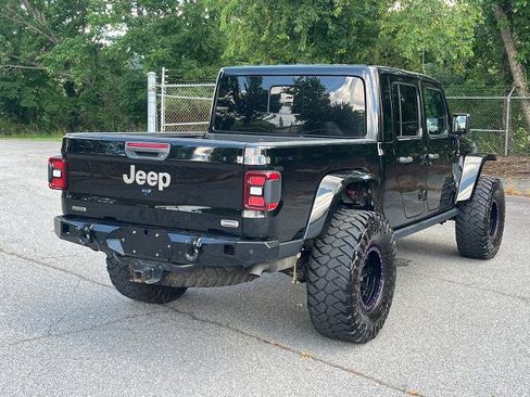 Used 2022 Jeep Gladiator Overland w/ Cold Weather Group AWD/4WD image 3