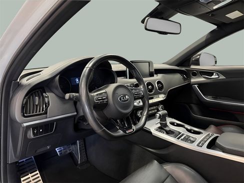 Used 2018 Kia Stinger GT image 16
