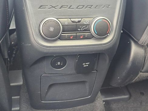 Used 2025 Ford Explorer ST-Line w/ Premium Package AWD/4WD image 19