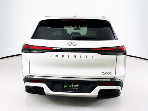 Used 2023 INFINITI QX60 Luxe w/ Vision Package FWD image 7