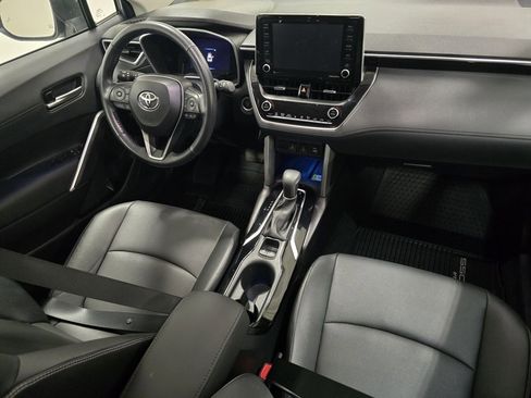 Used 2022 Toyota Corolla Cross XLE image 22