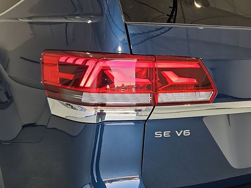 Used 2022 Volkswagen Atlas SE w/ Black Wheel Package AWD/4WD image 7