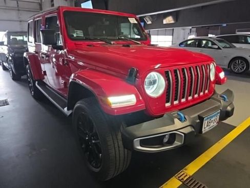 Used 2023 Jeep Wrangler Unlimited Sahara AWD/4WD image 19